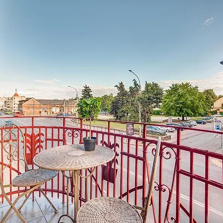 Apartament Cinque Terre House With Breakfast And Optional Access To Pool, Jacuzzi & Sauna