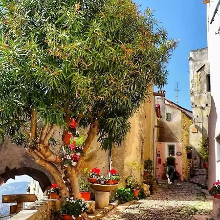 Cinque Terre House With Breakfast And Optional Access To Pool, Jacuzzi & Sauna Apartment Sarzana