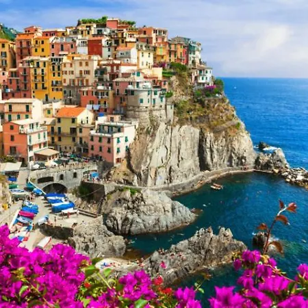 Cinque Terre House With Breakfast And Optional Access To Pool, Jacuzzi & Sauna Sarzana