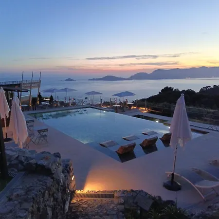 Apartment Cinque Terre House With Breakfast And Optional Access To Pool, Jacuzzi & Sauna Sarzana