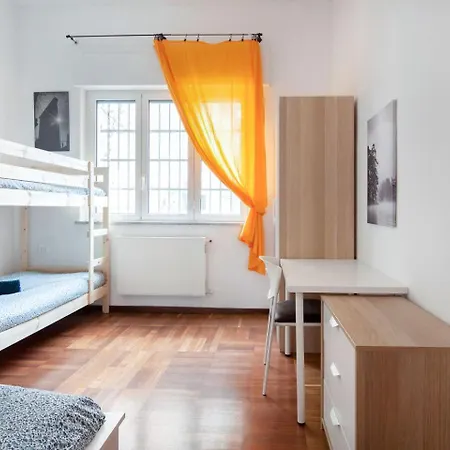 Apartment Cinque Terre House With Breakfast And Optional Access To Pool, Jacuzzi & Sauna Sarzana