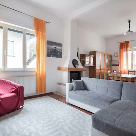 Cinque Terre House With Breakfast And Optional Access To Pool, Jacuzzi & Sauna Apartment