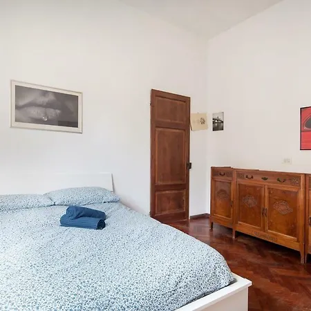 Apartment Cinque Terre House With Breakfast And Optional Access To Pool, Jacuzzi & Sauna Sarzana